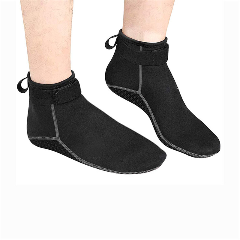 ถุงเท้านีโอพรีนสำหรับกีฬาทางน้ำและกิจกรรมชายหาด (1)